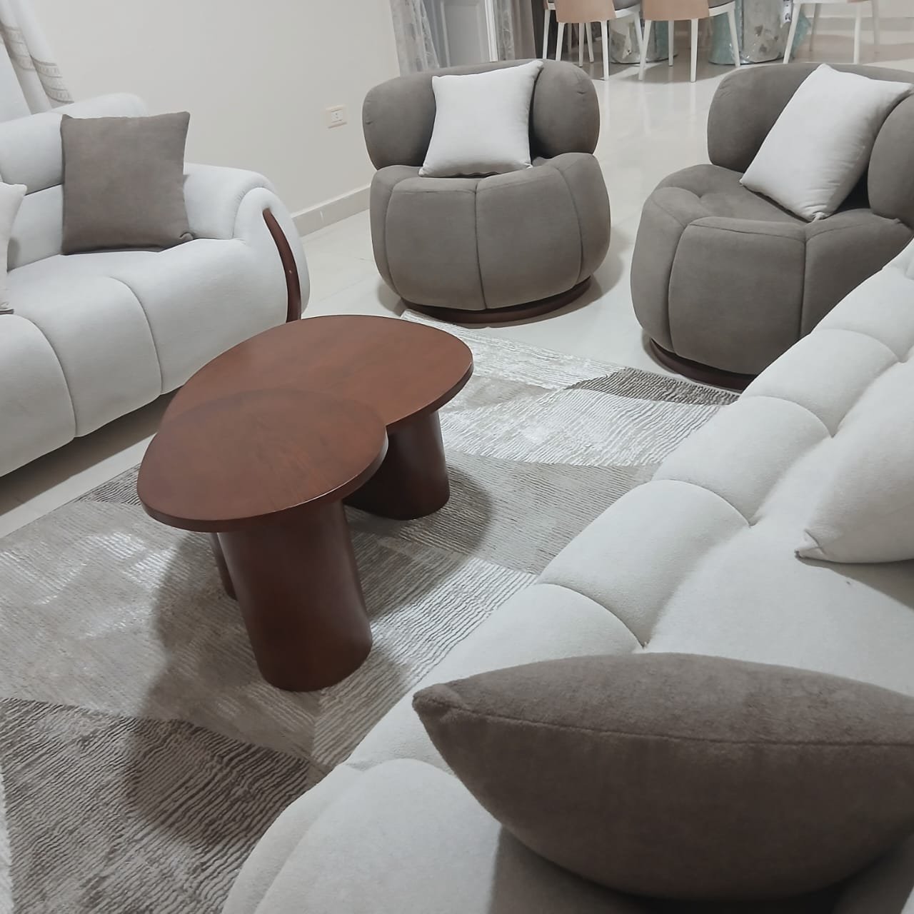شقه مفروشه